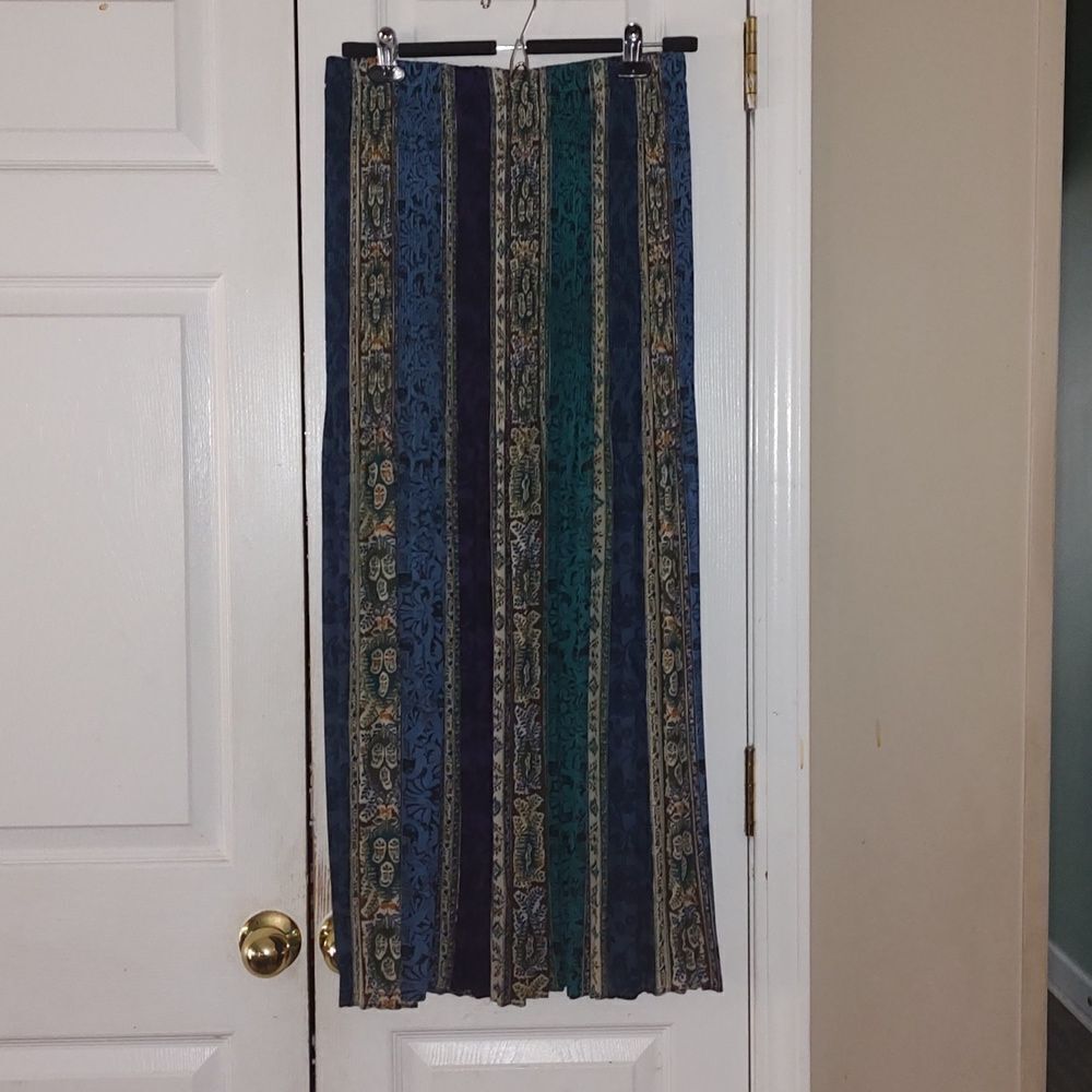 Multicolor multi print upper ribbed skirt  Sz M
